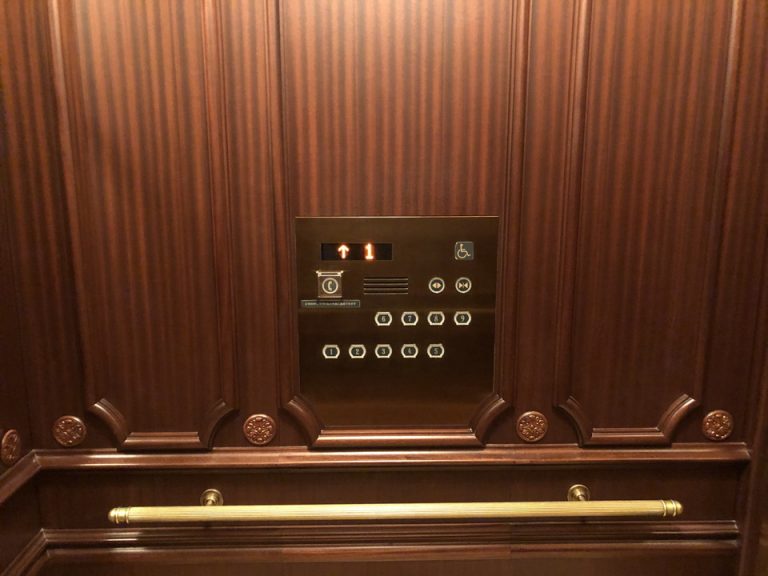 エレベーターボタン(2)