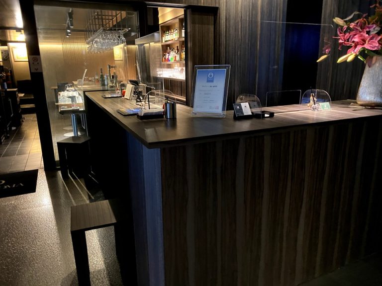 フロントカウンター