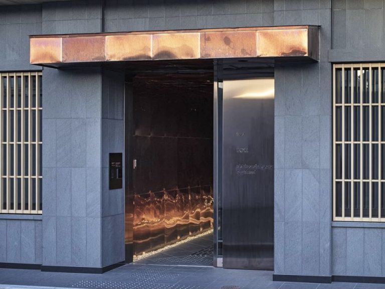 エントランス外観