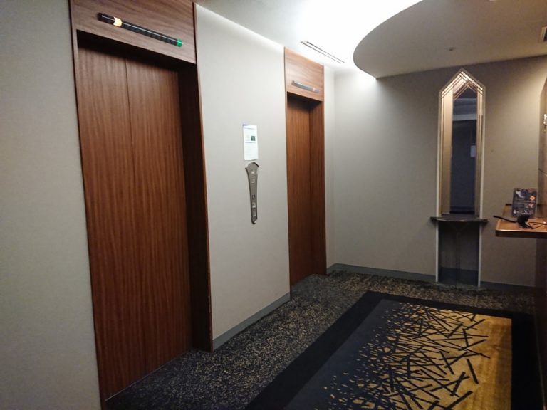 エレベーター客室階