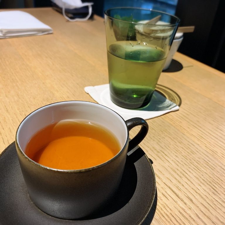 朝食前お茶とデトックスウォーター