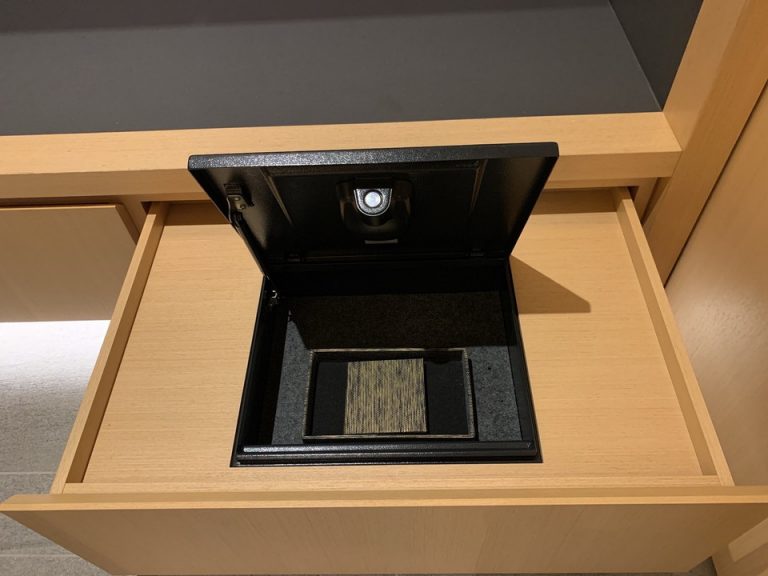 セーフティーBOX(開けた状態)