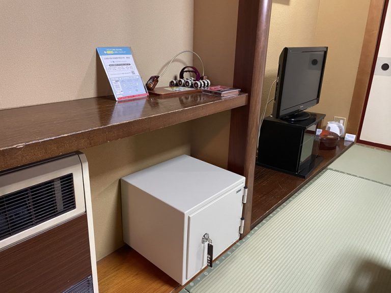 布団側から見たTVサイド