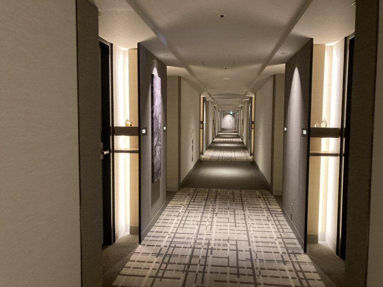 客室階廊下