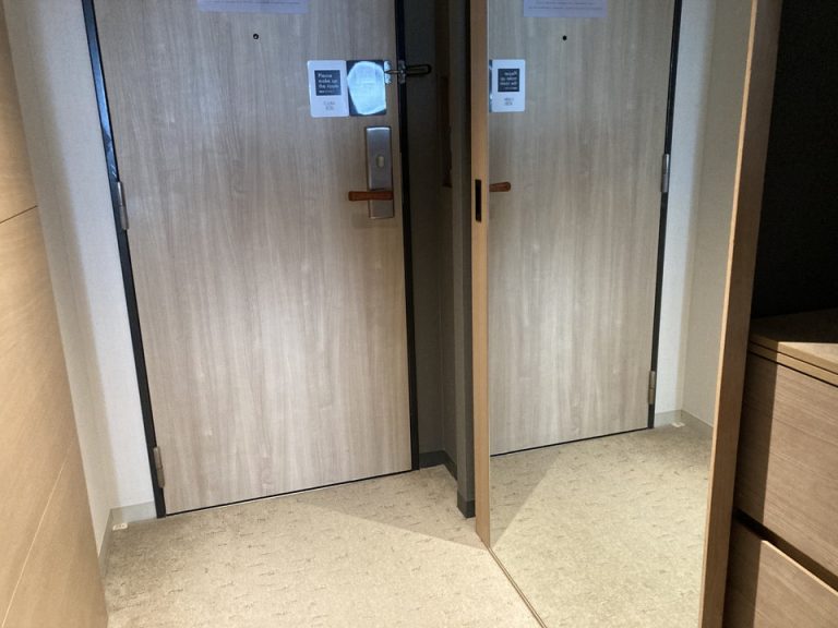 クローゼット閉じた状態