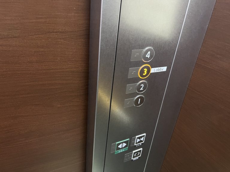 エレベーター階数ボタン