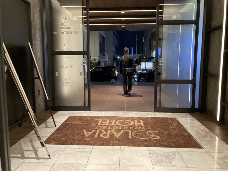 ホテル入口の雰囲気