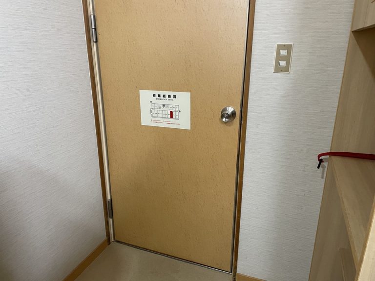 客室入口 内観ドア