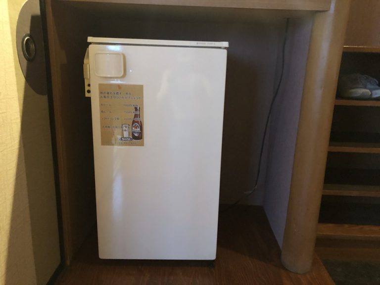 冷蔵庫閉じた状態