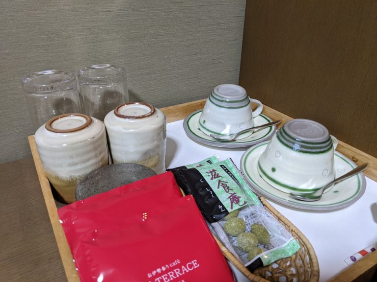 グラス・カップ