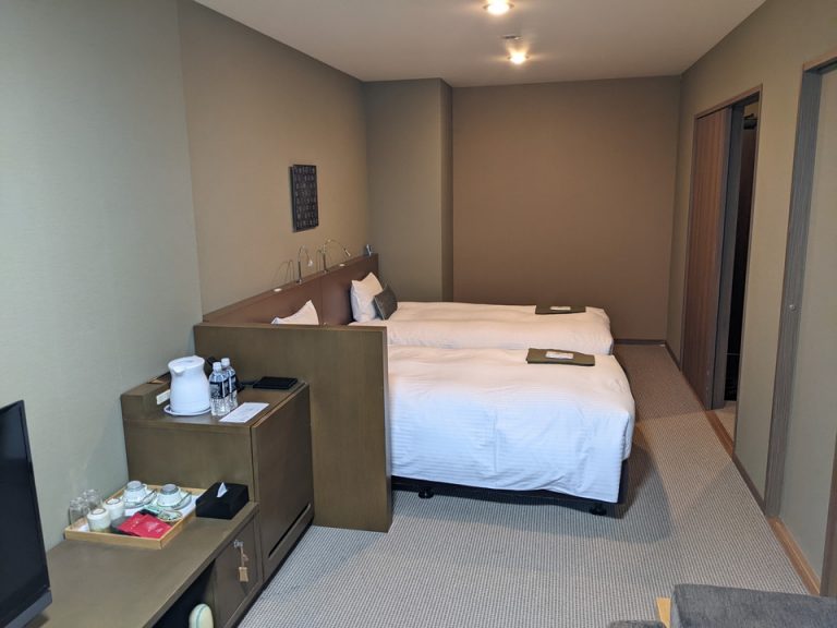 客室全体(入口方向)