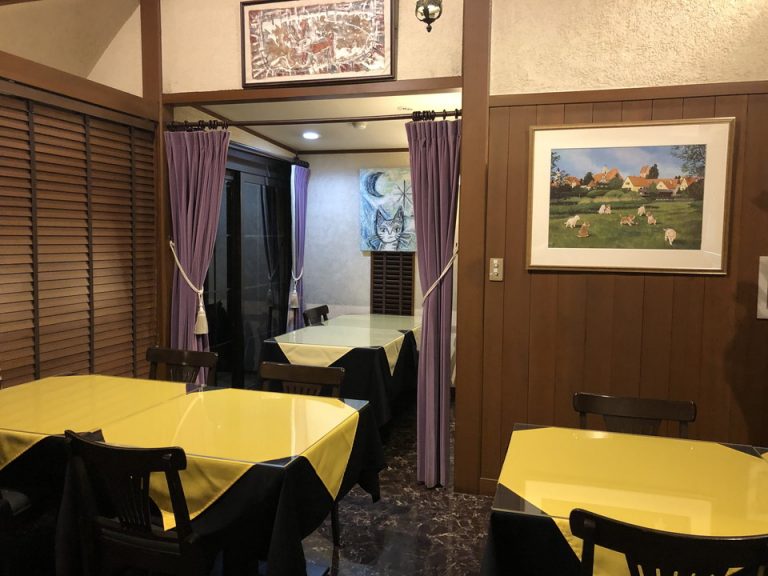 広々とした落ち着いた雰囲気のインテリアでした