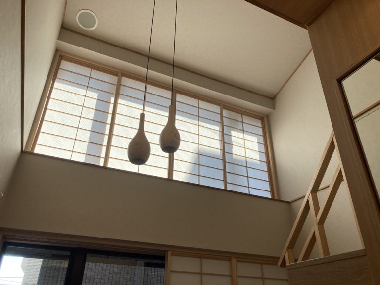 部屋のランプ