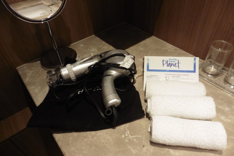 ドライヤーも完備されています