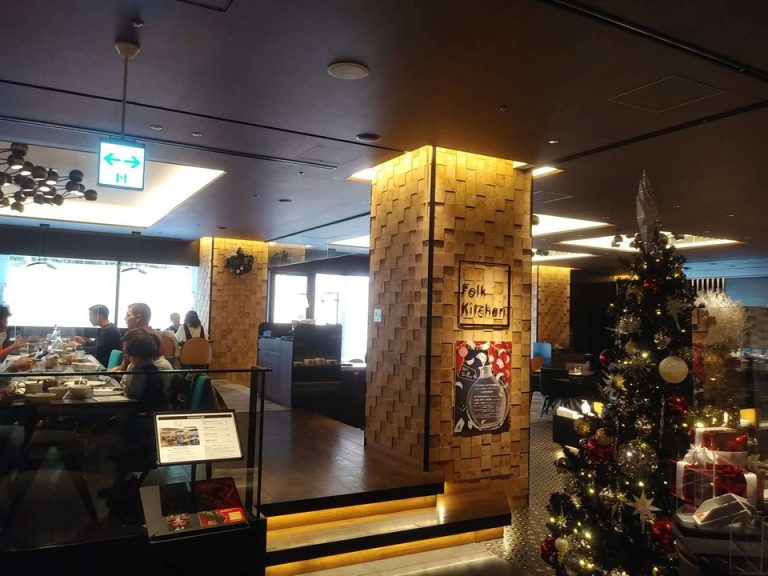 朝食会場とブッフェレストラン