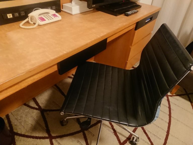 デスクチェア