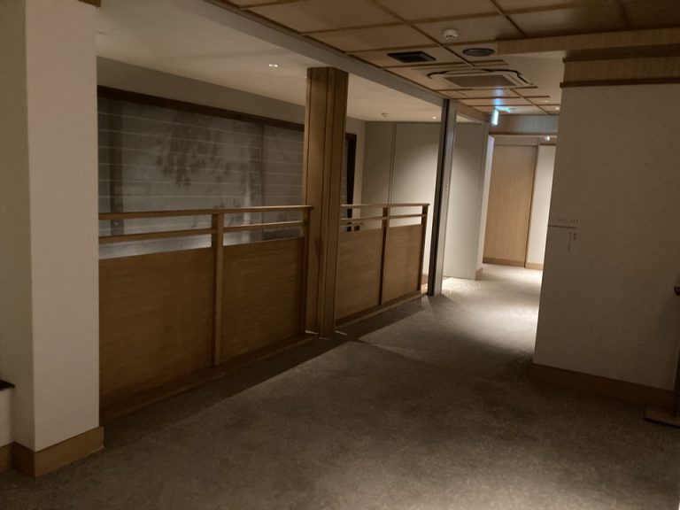 客室階 エレベーターホール