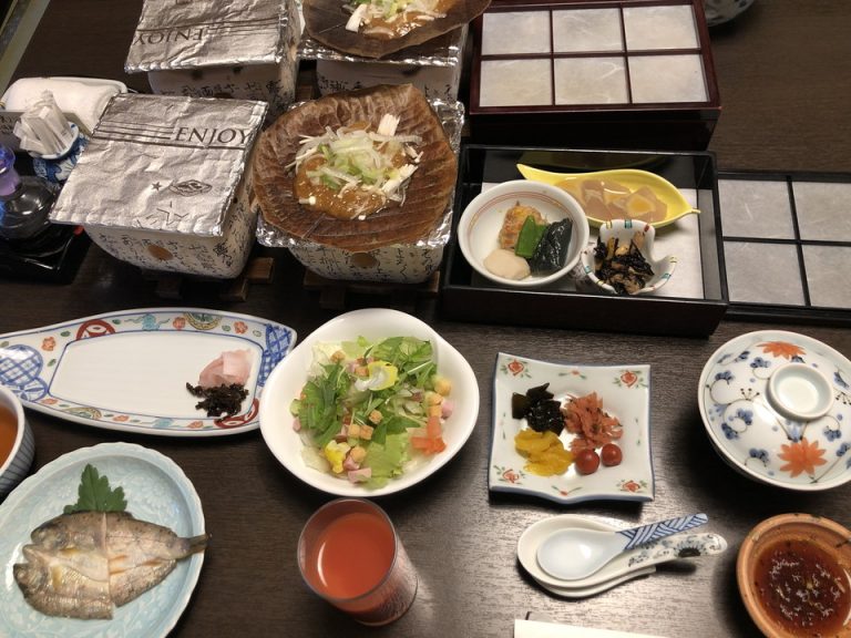 朝食