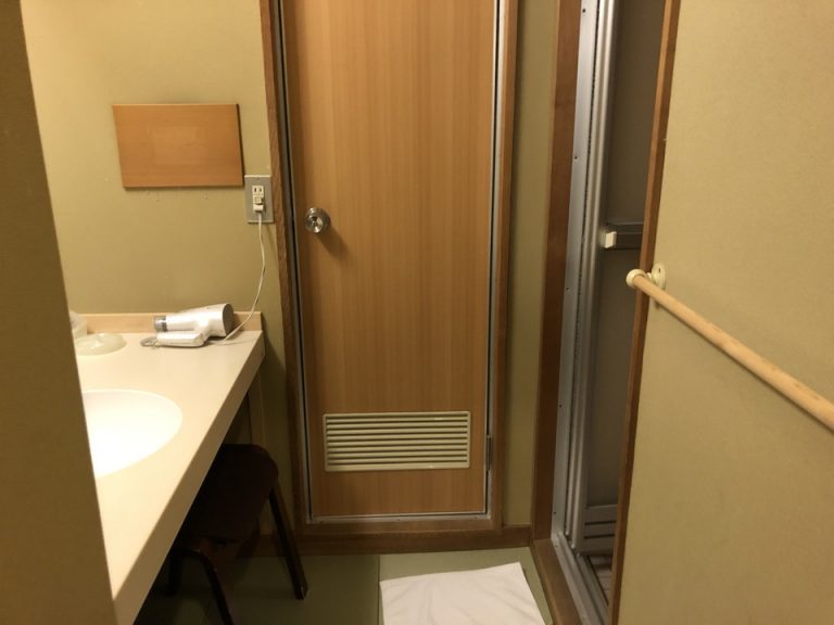 洗面台入口