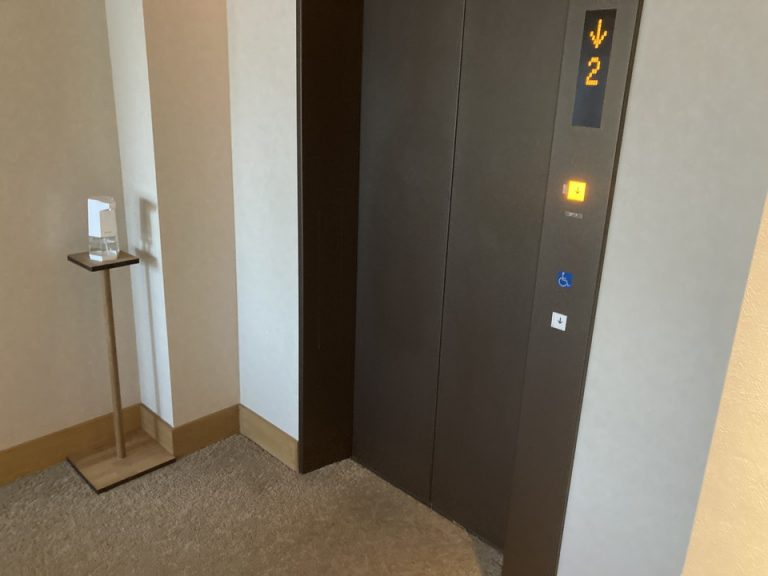 客室階 エレベーターホール2