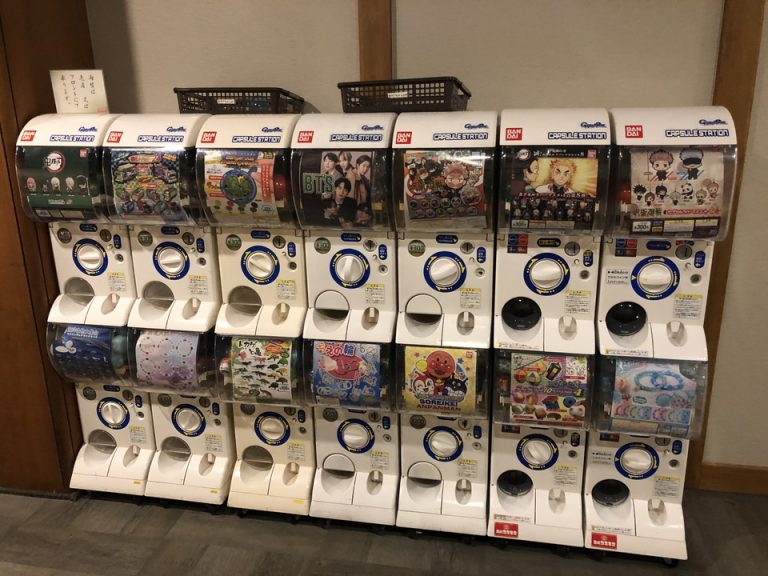 ファミリー層が多いからかガチャガチャがありました