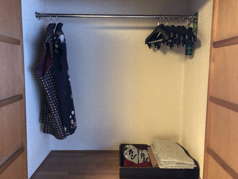 クローゼット内(1)