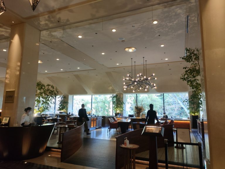 ロビーラウンジ