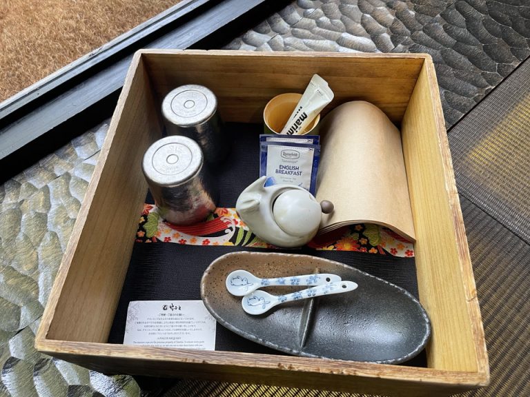 グラス・カップ