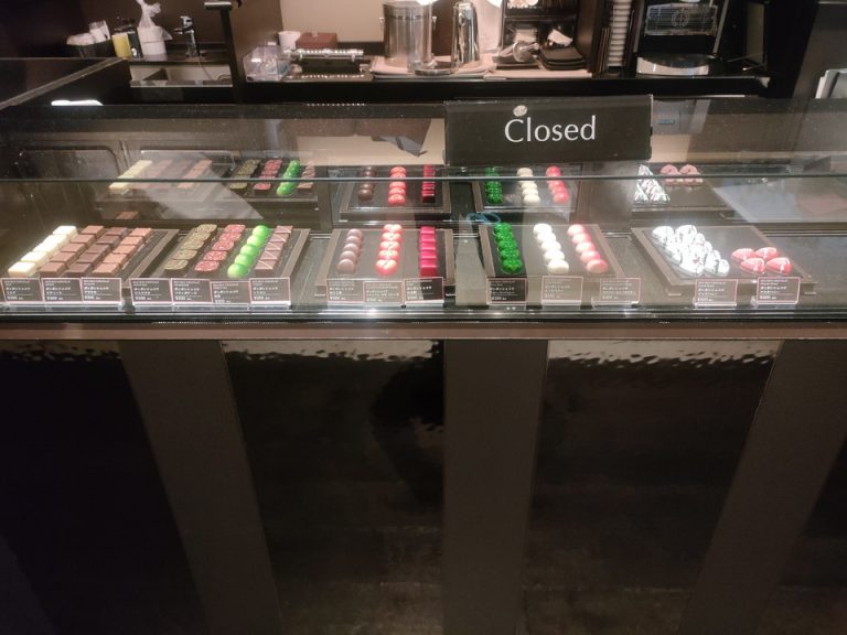 ロビー(チョコレートショップ②)