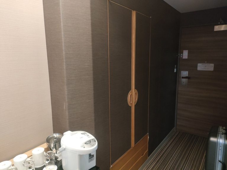 客室(クローゼット外側)