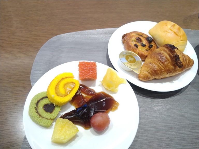朝食のパン、デザート
