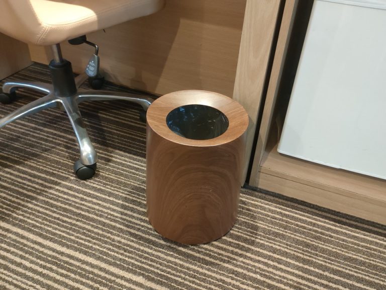 客室(ゴミ箱)