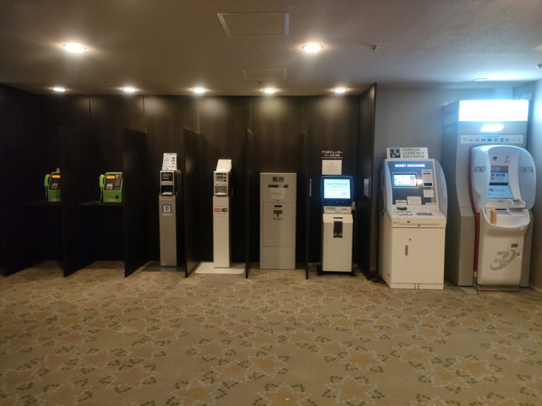 ロビー階(電話&ATM_両替機&ポスト)
