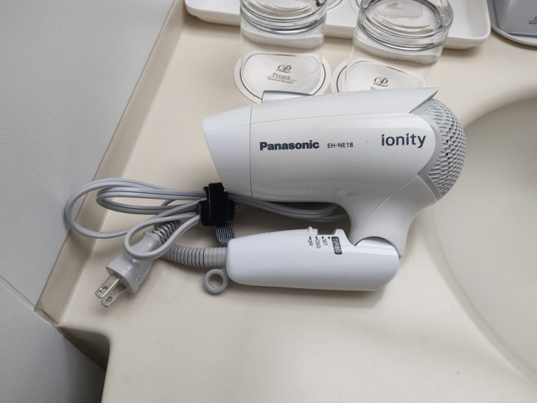 バスルーム(ヘアードライヤー)