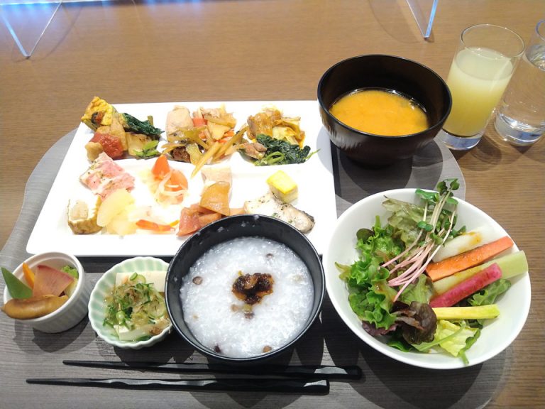 朝食料理