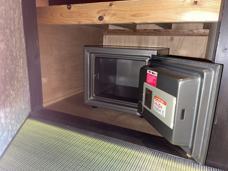 セーフティーボックス(開いた状態)