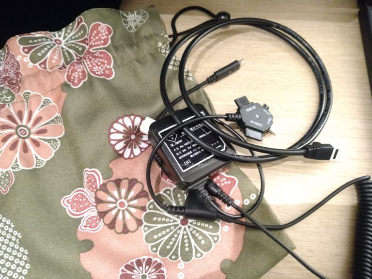 各種充電ケーブル
