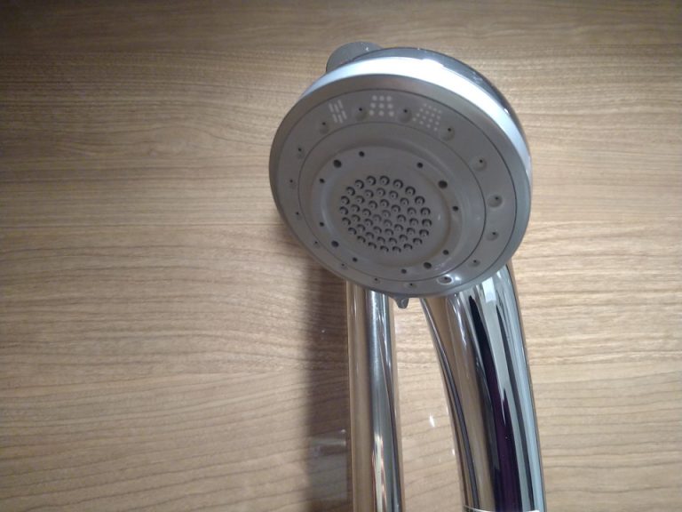 シャワー