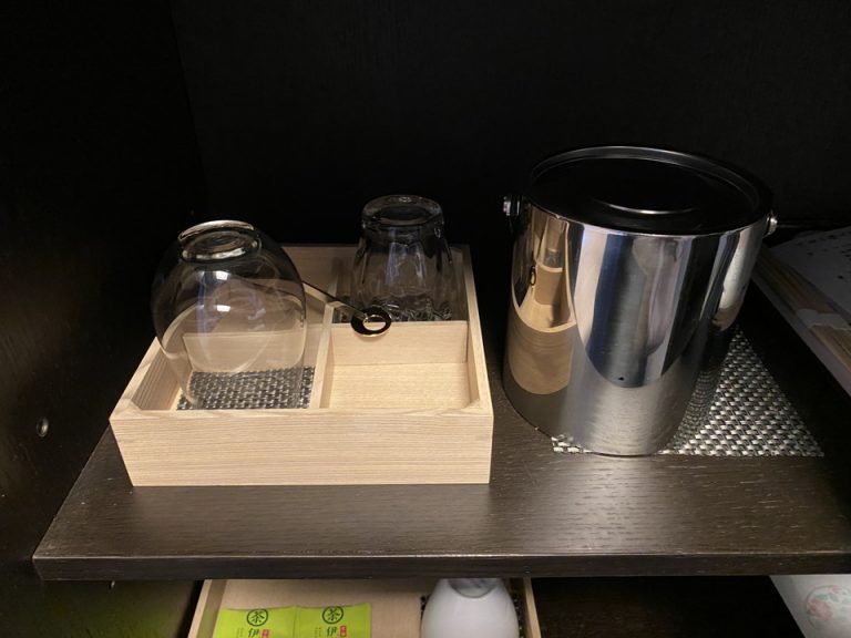 部屋内グラス(1)