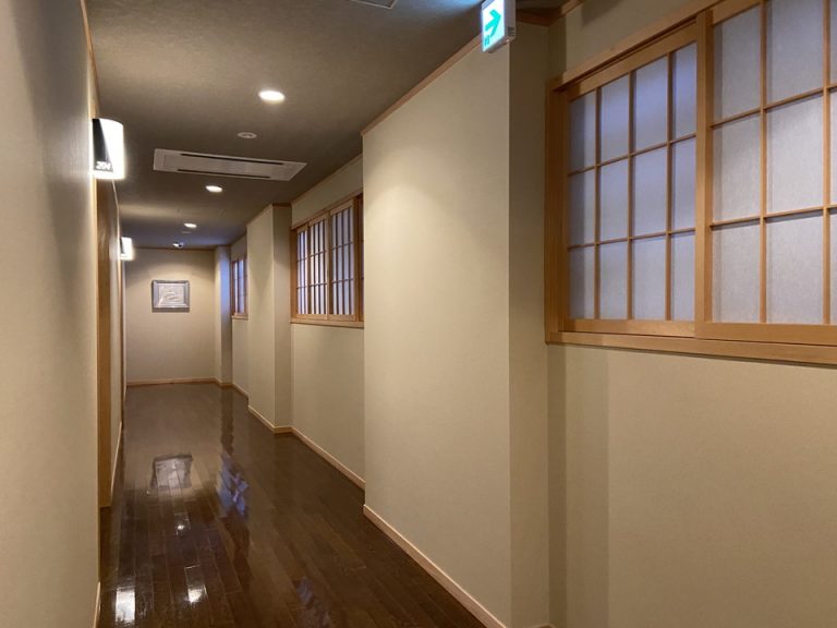 部屋前の廊下2