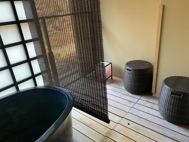 部屋内露天風呂(1)