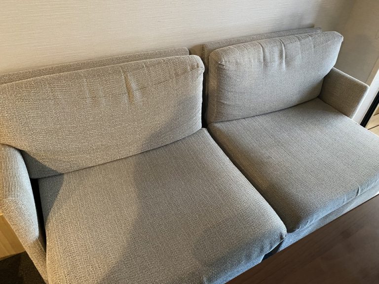 客室ソファ