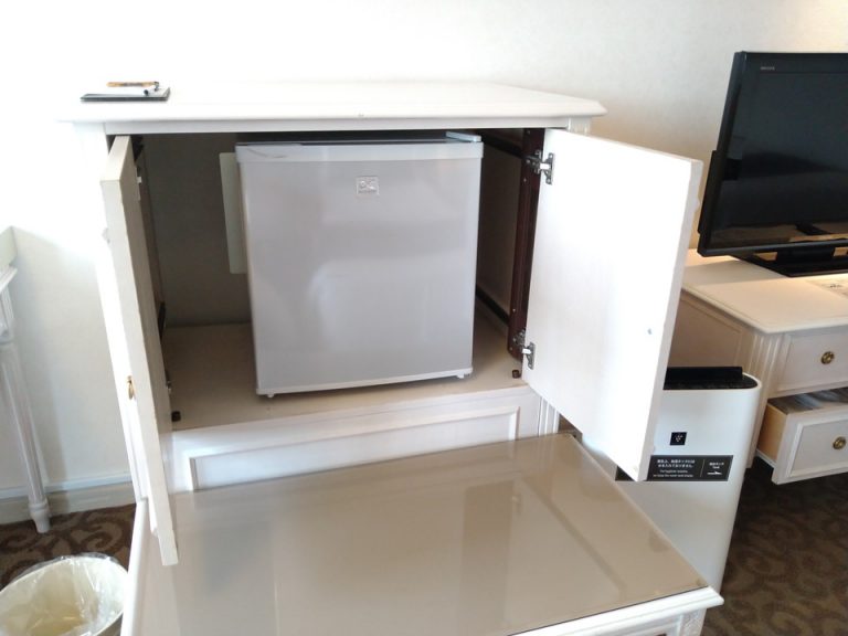 冷蔵庫(閉じた状態)