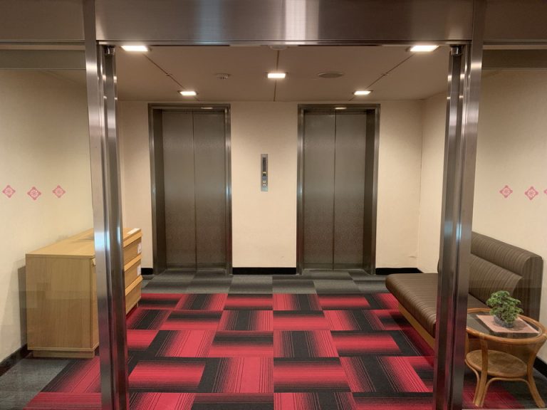 エレベーターホール客室階(1)