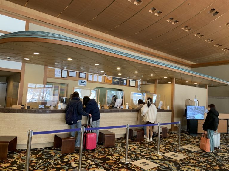 フロントの様子