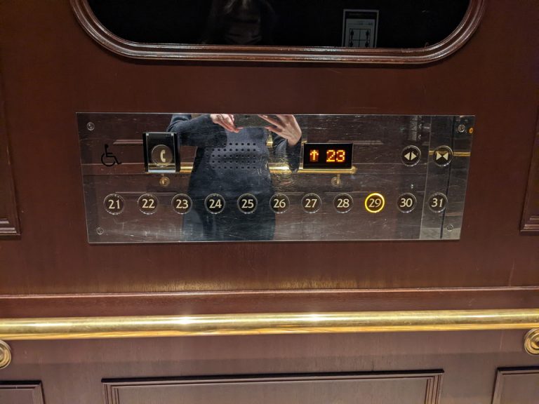 エレベーターボタン(1)