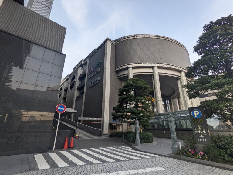 ホテル周辺 JR難波駅