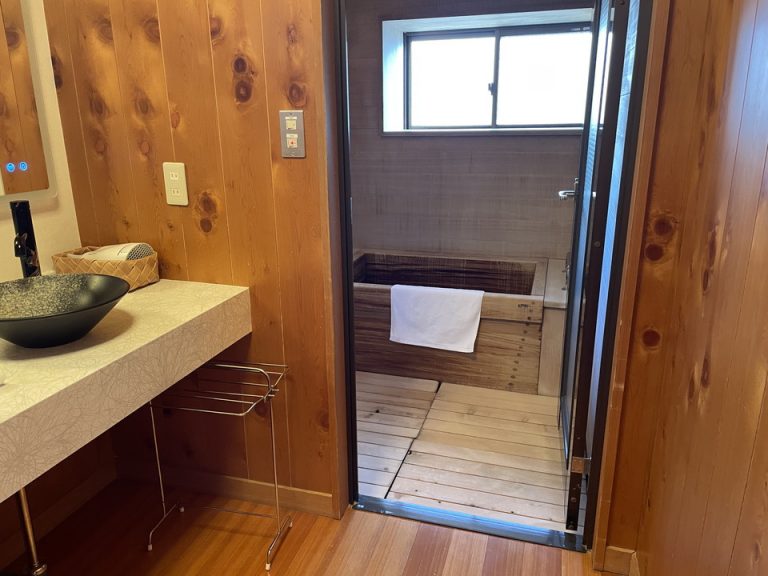 バスルーム入り口