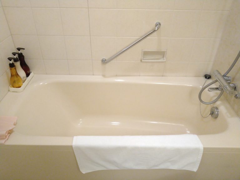 バスタブ