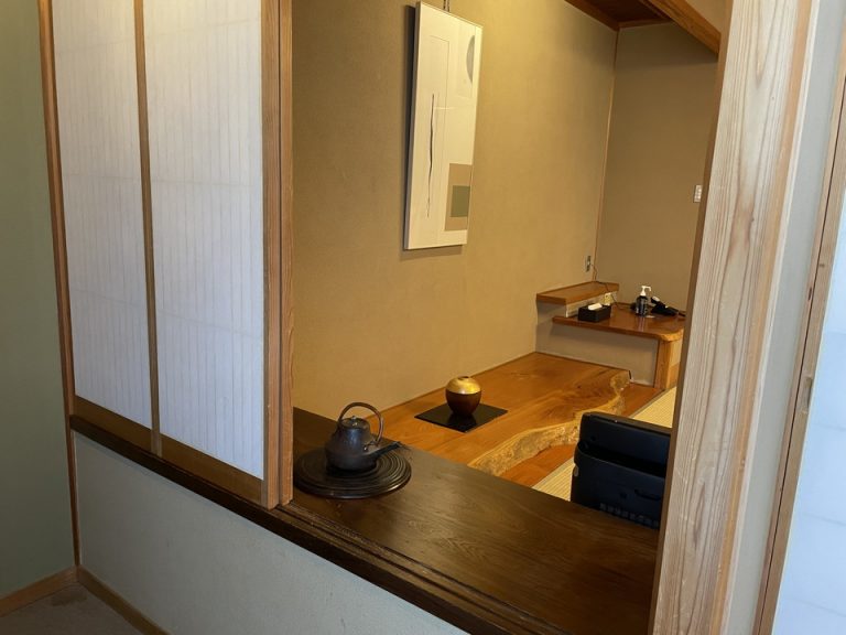 広縁から見た床の間